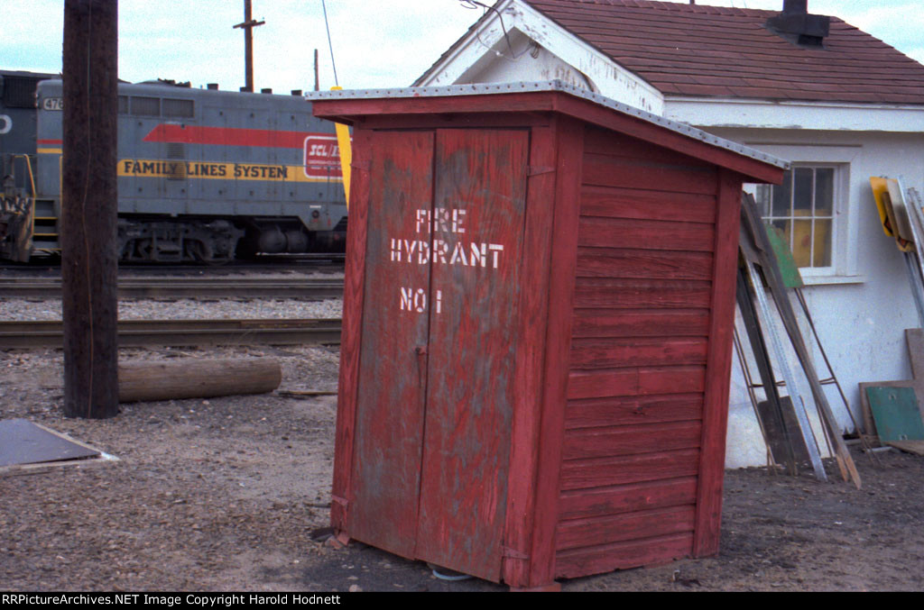 Another building adjacent to the former Seaboard tracks